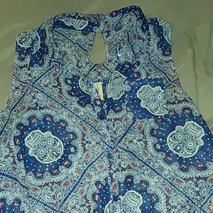 No Boundaries sleeveless shirt